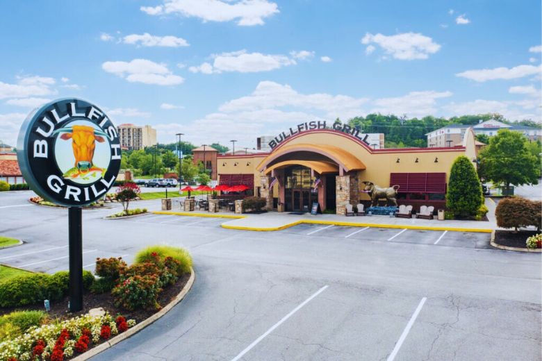 Things To Do Bullfish Grill